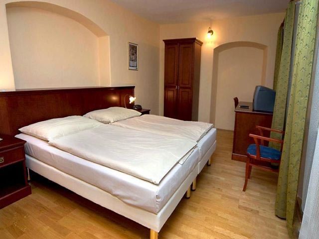 Hotel U Šuterů Praag Buitenkant foto